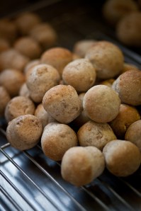 Hassel- & valnötsbullar